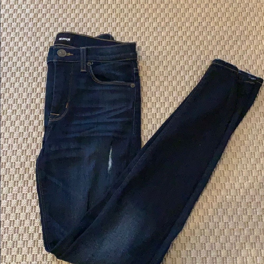 NEVER BEEN WORN- Hudson skinny jeans!